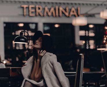terminal-airport-train-travel-luxury